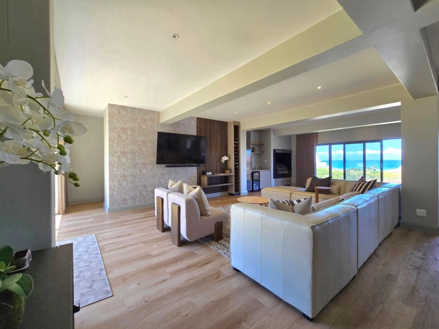 4 Bedroom Property for Sale in Outeniqua Strand Western Cape